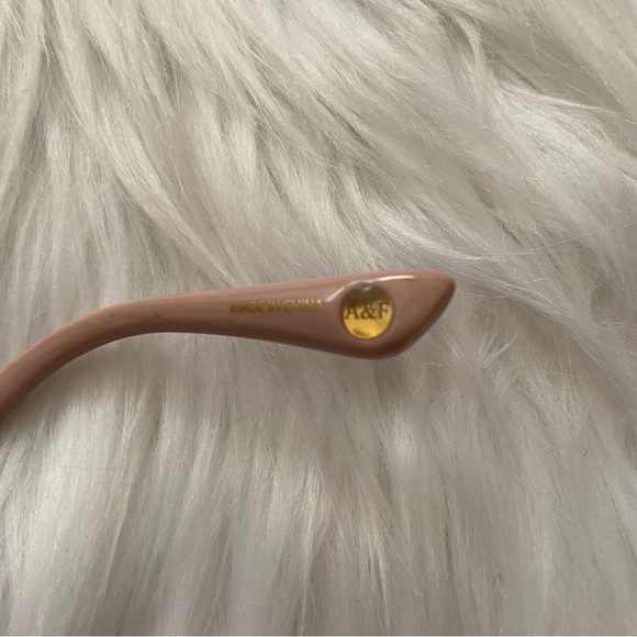 pink framed sunglasses - Picture 4 of 7